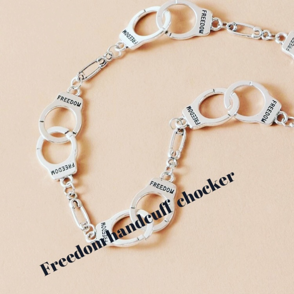 Handcuff chocker